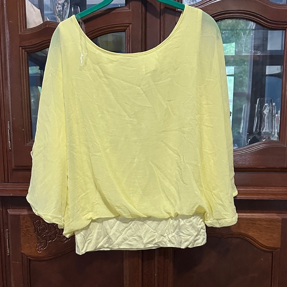 Cha Cha Vente Yellow Women's Top NWT